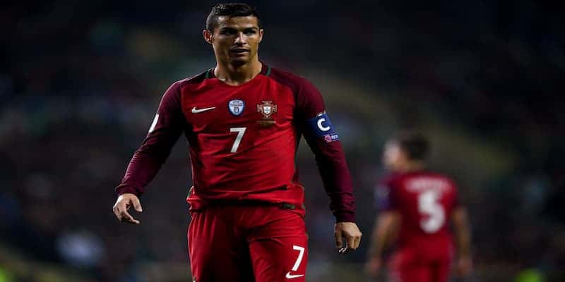 Ronaldo có còn là số 1 tại tuyển Bồ Đào Nha? 7 Tầm quan trọng của Ronaldo là không thể thiếu ở đội tuyển này.